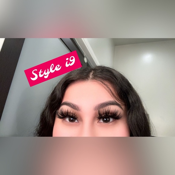 Eyelashes - Picture 2 of 2